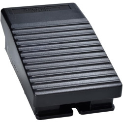 Pedalinis jungiklis, plastikinis XPEA111