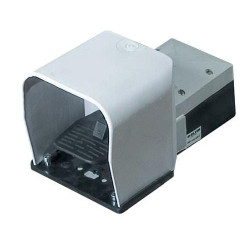 Kojinis jungiklis, 1NO, 1NC 060PPLT11