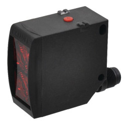 Jutiklis, PNP NO/NC, 24 V nuolatinės srovės, 2 m, M12 BOS23KPURD10S4