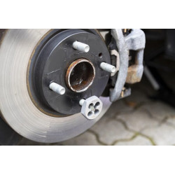 Sriegiklio ir šešiakampio veržlių rinkinys 48647VOL