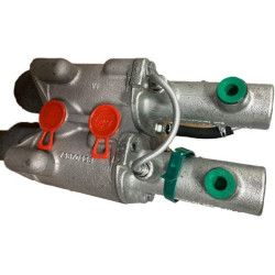 New Holland 8870 A E9NN2A064AEN Brake master cylinder