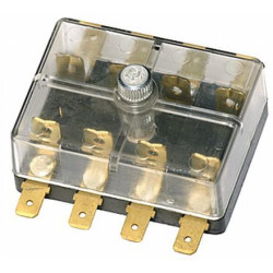 Saugiklių dėžutė 8JD002294081