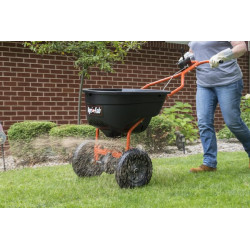 Stumiama trąšų barstytuvas 60 kg 450614