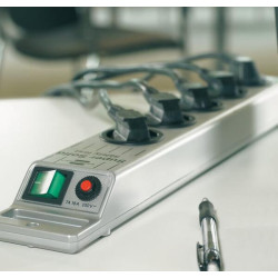 5 kontaktų kištukinio lizdo dėžutė EM3340115