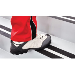 Neslystanti juosta 720 µm, PVC, juoda, 15 m x 50 mm T609500000100