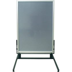 B1 reklaminių plakatų demonstravimas 1584000203