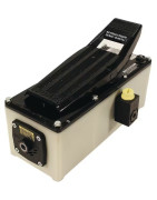 Rankinės ir kojinės pompos