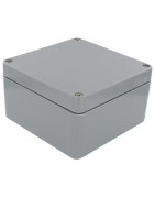 Poliesterio dėžės