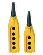 Tuščios prie sienos tvirtinamos mygtukų dėžės